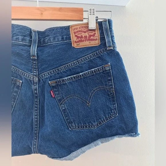 Levi’s 501 denim jean short short shorts distressed women’s size 27 - Picture 2 of 7